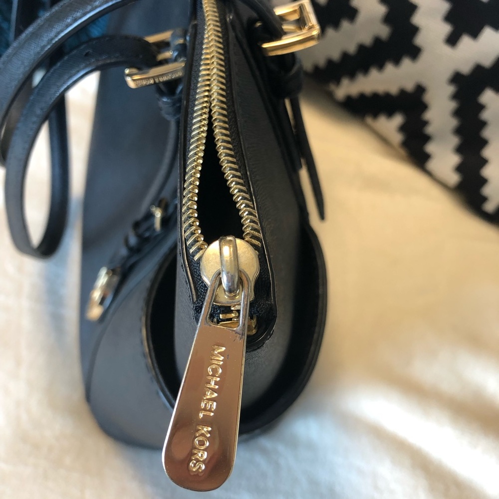 Michael Kors Black Saffiano Leather Tote with Gold Logo Charm - Picture 5 of 8